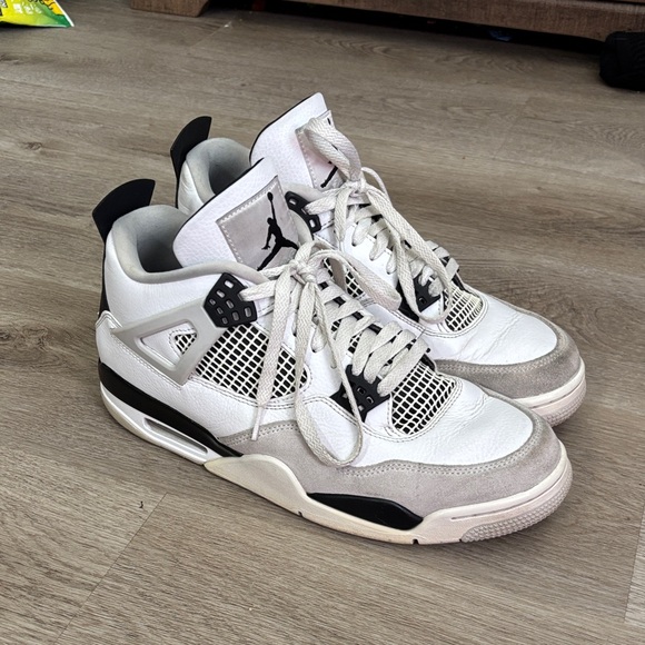 Jordan 4 Retro Military Black - Picture 1 of 6